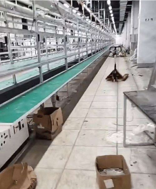 職場百科 昆山世碩派遣工被扔廠牌,14000天價返費(fèi),不當(dāng)人